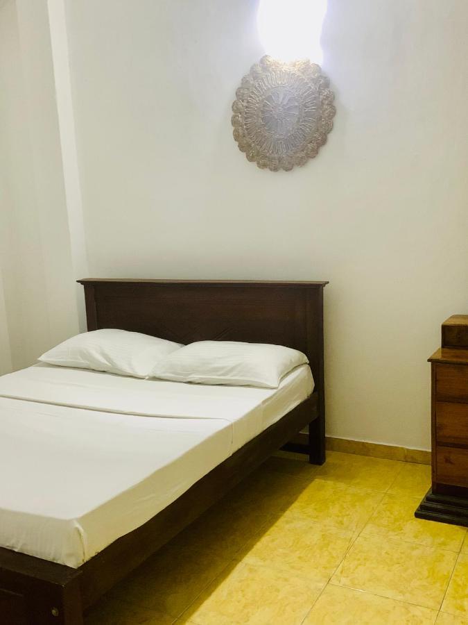 Dreamy Surf House Hotel Weligama Kültér fotó
