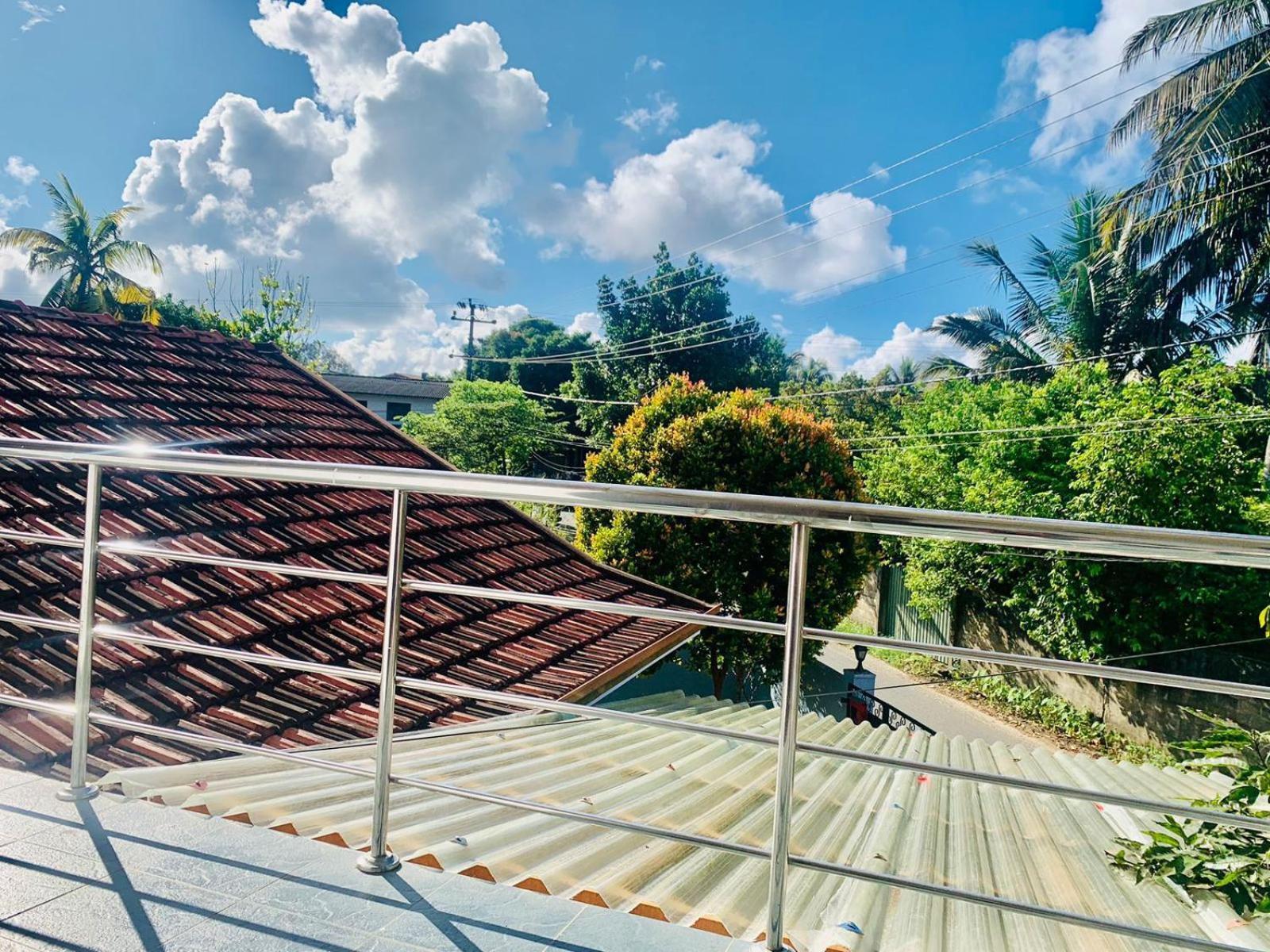Dreamy Surf House Hotel Weligama Kültér fotó