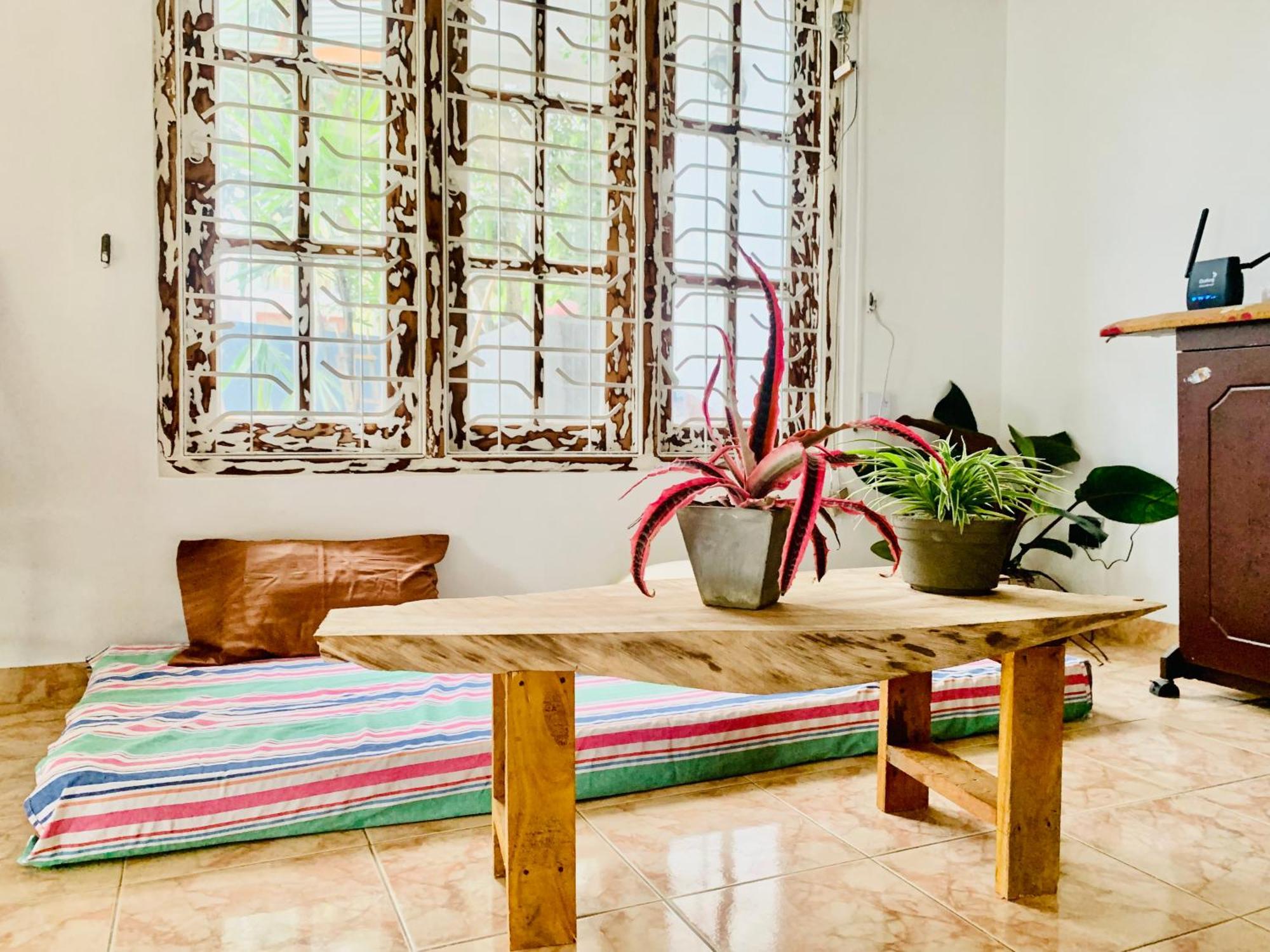 Dreamy Surf House Hotel Weligama Kültér fotó